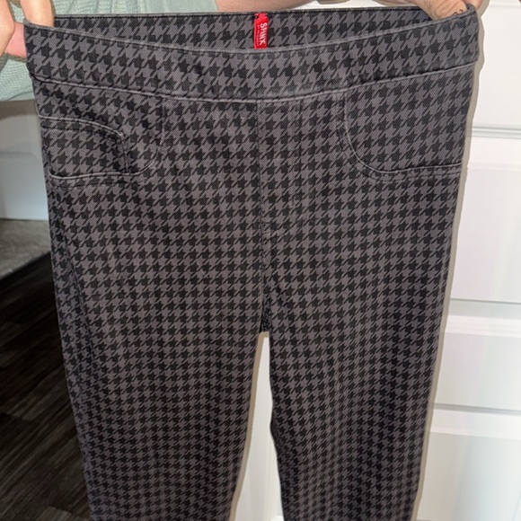 Houndstooth Patterned Pants - Picture 1 of 1